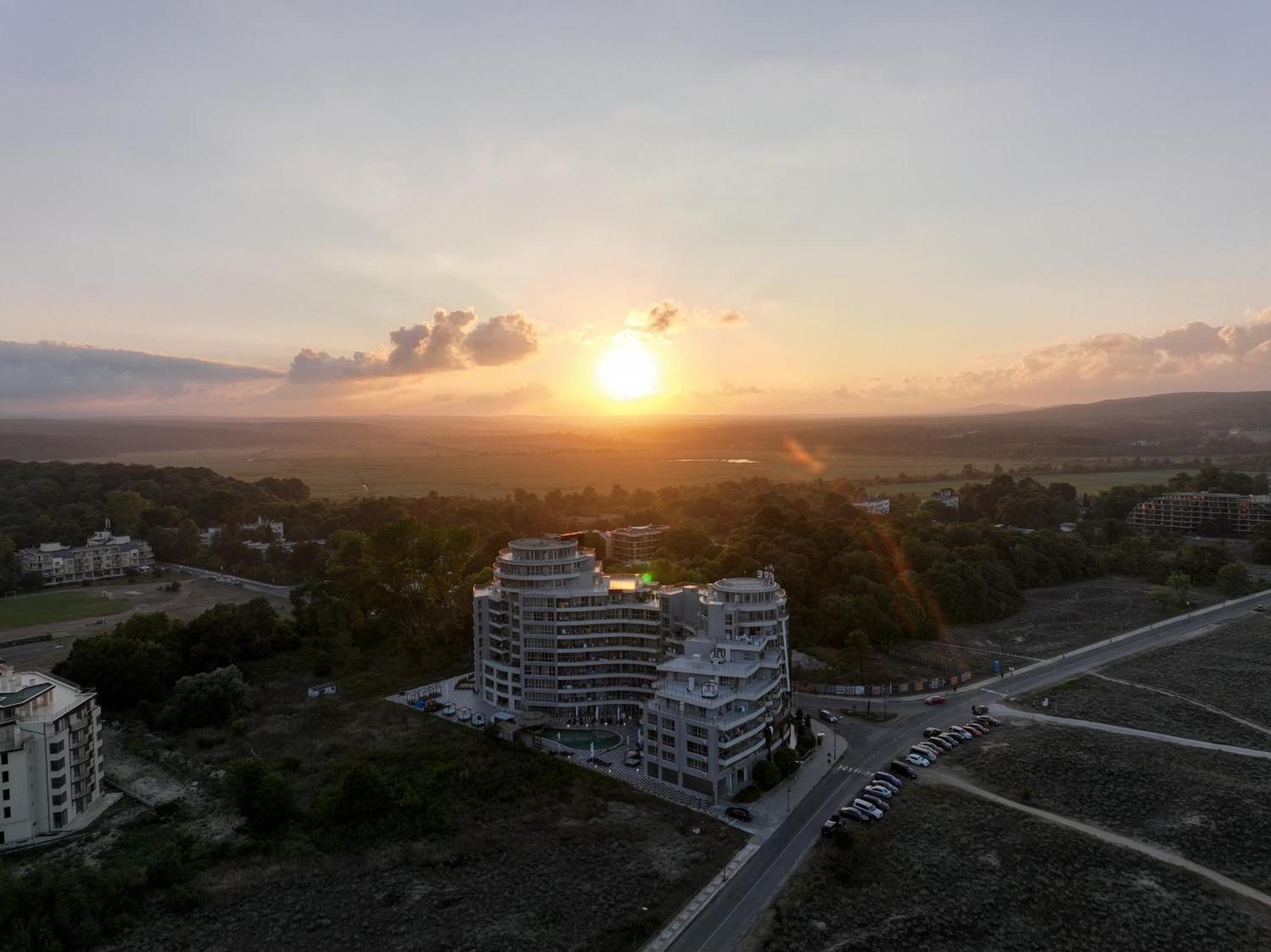 Allure Beach Resort Aparthotel Primorsko Extérieur photo