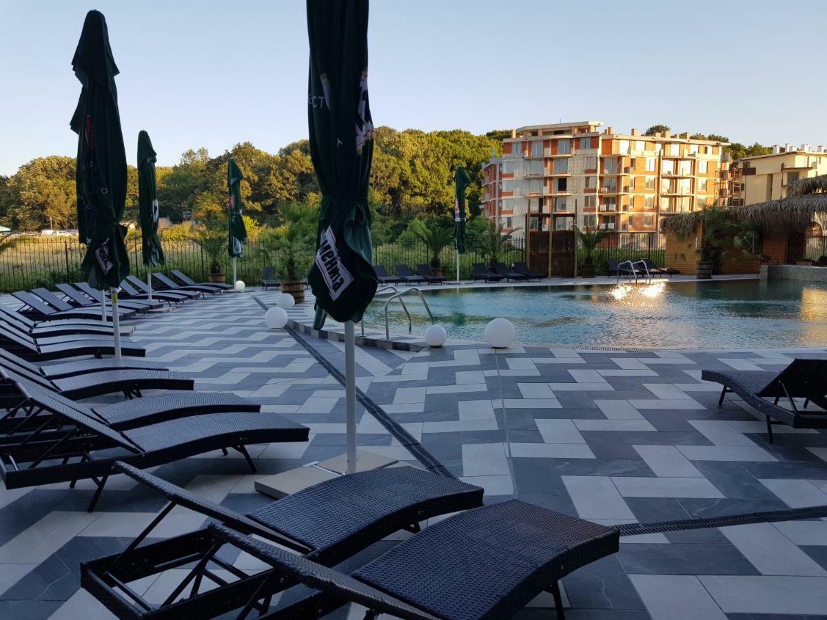 Allure Beach Resort Aparthotel Primorsko Extérieur photo